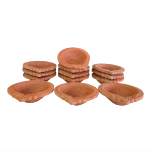 Clay diya with design