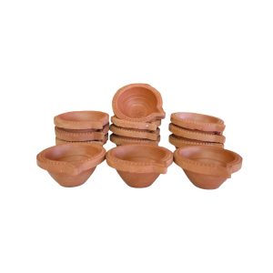 Clay diya with design